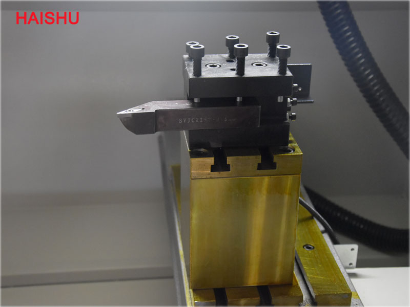 輪轂拉絲機(jī)發(fā)展?jié)摿楹稳绱舜? />我國已經(jīng)明確立法提倡翻新汽車輪轂的使用了。《中華人民共和國循環(huán)經(jīng)濟(jì)促進(jìn)法》第四章第四十條規(guī)定：國家支持企業(yè)開展機(jī)動(dòng)車零部件、工程機(jī)械、機(jī)床等產(chǎn)品的再制造和翻新。</div>
                    </li>
      </ul></div>
    </div>
</div>



<div   id=