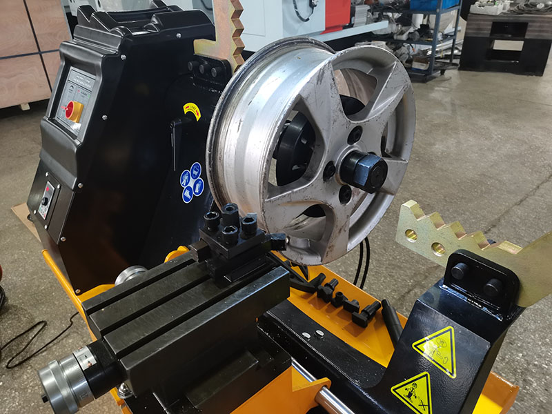 輪轂拉絲機拋光修復(fù)的七大基本步驟